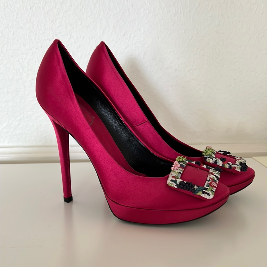 Roger Vivier Stain Heels